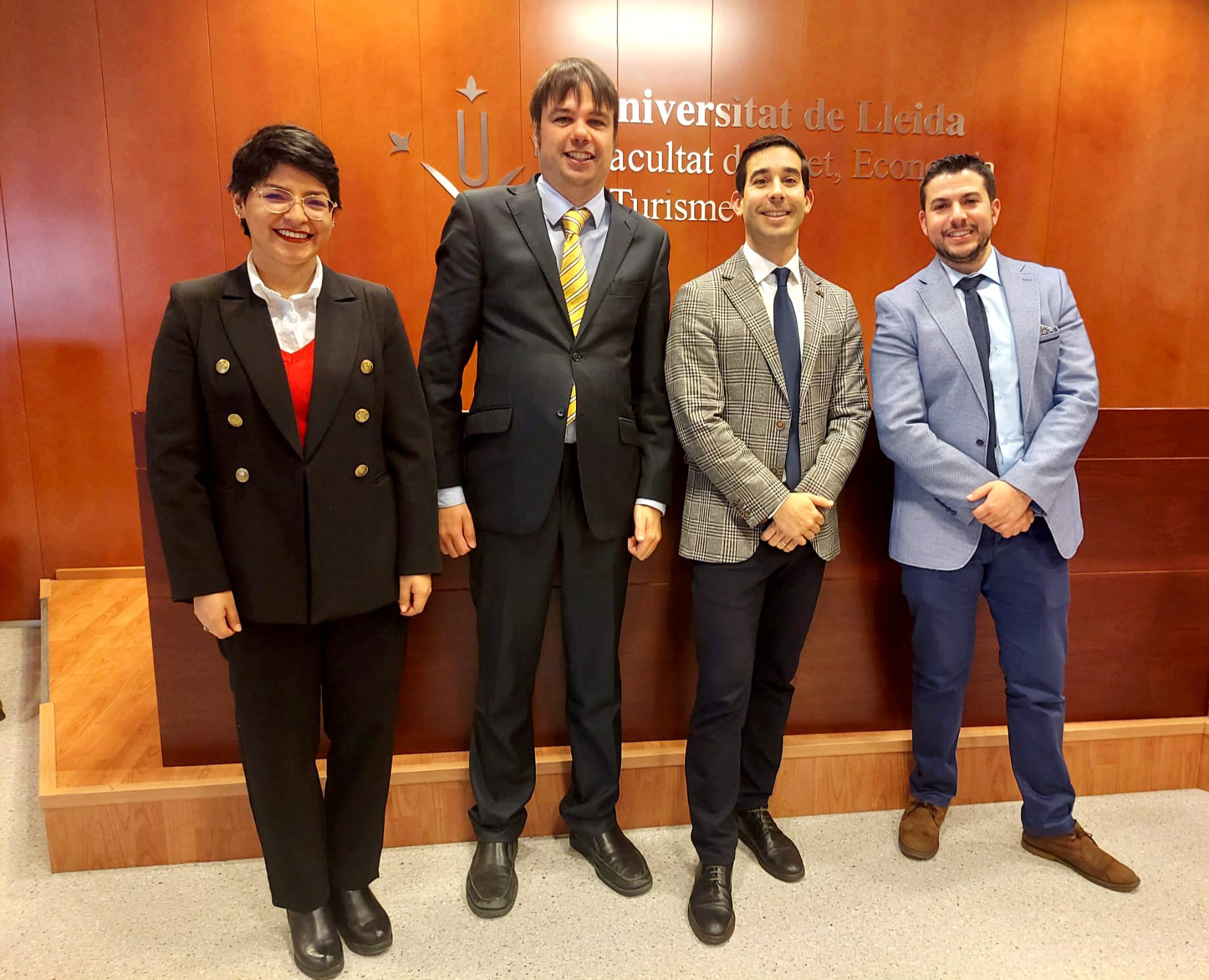 Área de Derecho Constitucional Área de Derecho Constitucional